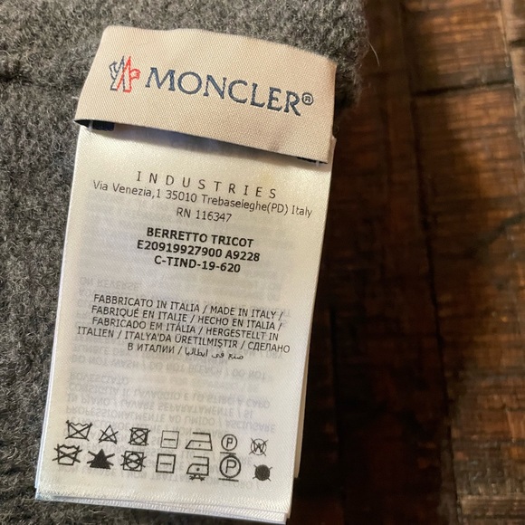 Moncler tricot scarf - Picture 3 of 4